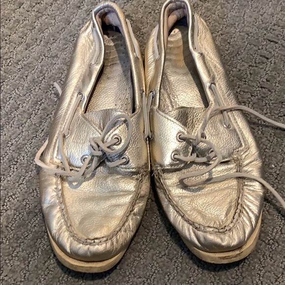 Gold Sperry Top Sider Boat shoes-size 8.5 - Picture 1 of 3